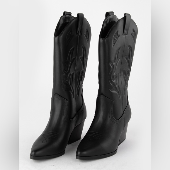 Black cowboy boots - Picture 9 of 11